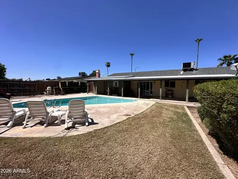 Exterior - 3421 E Paradise Dr, Phoenix, AZ 85028 photo 2 of 7