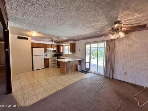 Kitchen - 3421 E Paradise Dr, Phoenix, AZ 85028 photo 3 of 3
