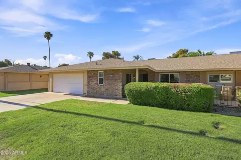 10734 W Hatcher Rd, Sun City, AZ 85351