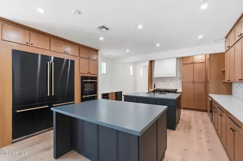 Kitchen - 2974 E Camellia Dr, Gilbert, AZ 85296 photo 2 of 7