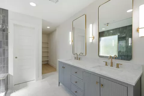 Bath - 2974 E Camellia Dr, Gilbert, AZ 85296 photo 6 of 10