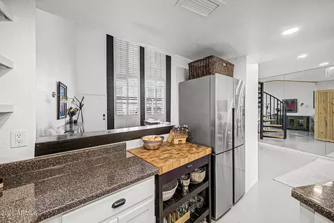 Kitchen - 385 W Pierson St #E6, Phoenix, AZ 85013 photo 3 of 3