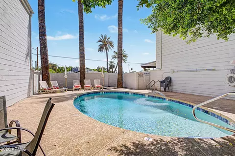 Exterior - 385 W Pierson St #E6, Phoenix, AZ 85013 photo 5 of 5