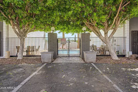 Exterior - 385 W Pierson St #E6, Phoenix, AZ 85013 photo 4 of 5