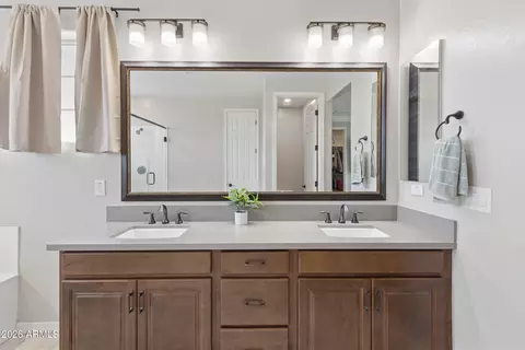Bath - 3871 E Harrison St, Gilbert, AZ 85295 photo 4 of 6