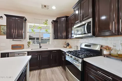 Kitchen - 40887 W Chambers Dr, Maricopa, AZ 85138 photo 2 of 4