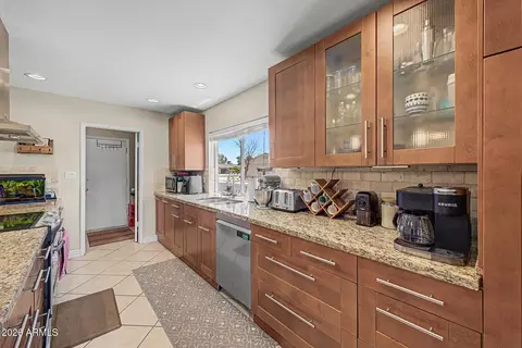 Kitchen - 4061 E Karen Dr, Phoenix, AZ 85032 photo 2 of 3