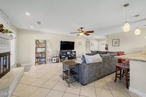 Living - 4061 E Karen Dr, Phoenix, AZ 85032 photo 2 of 2