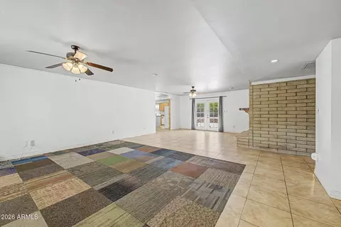 Living - 3944 W Redfield Rd, Phoenix, AZ 85053 photo 1 of 3