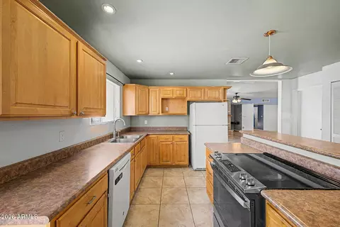 Kitchen - 3944 W Redfield Rd, Phoenix, AZ 85053 photo 1 of 2