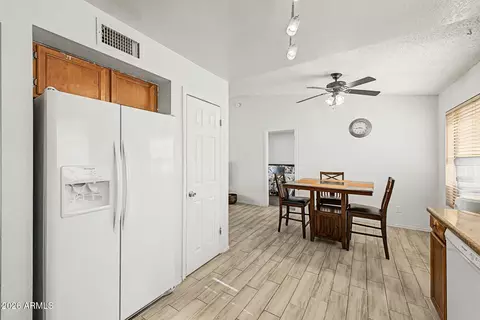Dining - 619 E Jensen St #32, Mesa, AZ 85203 photo 3 of 3
