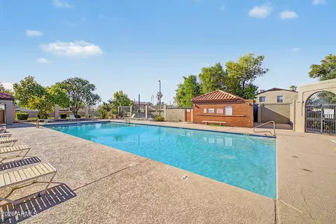 Exterior - 619 E Jensen St #32, Mesa, AZ 85203 photo 6 of 10