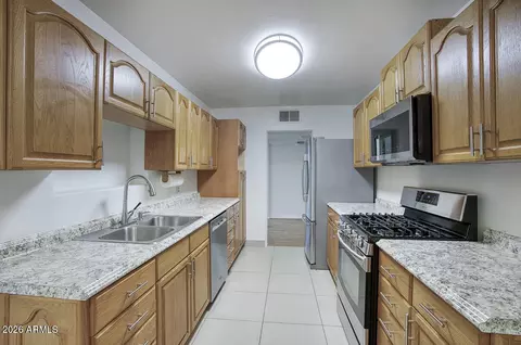 Kitchen - 309 E Pierson St, Phoenix, AZ 85012 photo 2 of 4