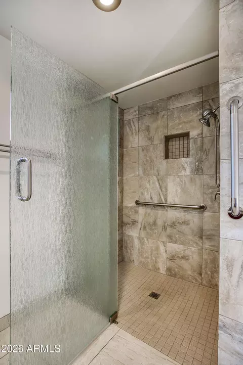 Bath - 309 E Pierson St, Phoenix, AZ 85012 photo 3 of 3