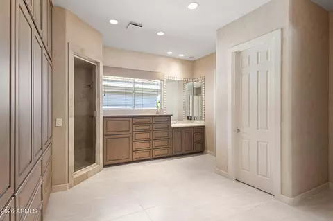Bath - 6511 N 28th St, Phoenix, AZ 85016 photo 3 of 4