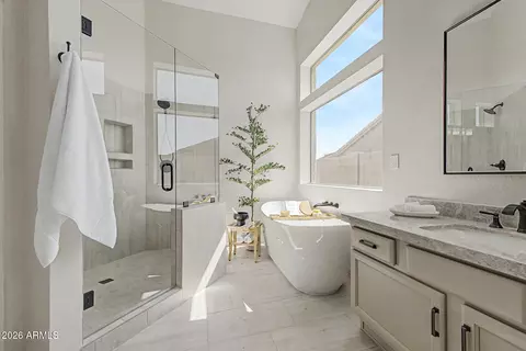 Bath - 7926 E Saddleback Cir, Mesa, AZ 85207 photo 4 of 6