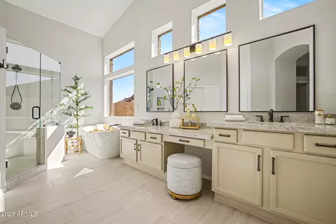 Bath - 7926 E Saddleback Cir, Mesa, AZ 85207 photo 3 of 6