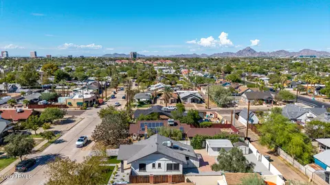 View/Area - 2037 N Mitchell St, Phoenix, AZ 85006 photo 13 of 14