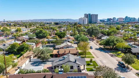 View/Area - 2037 N Mitchell St, Phoenix, AZ 85006 photo 10 of 14