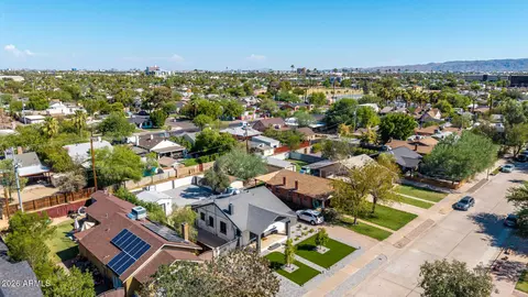 View/Area - 2037 N Mitchell St, Phoenix, AZ 85006 photo 7 of 14