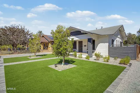 Exterior - 2037 N Mitchell St, Phoenix, AZ 85006 photo 8 of 10