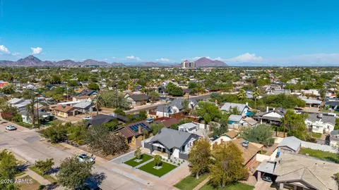 View/Area - 2037 N Mitchell St, Phoenix, AZ 85006 photo 12 of 14