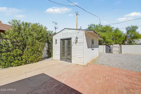 Exterior - 2037 N Mitchell St, Phoenix, AZ 85006 photo 4 of 10