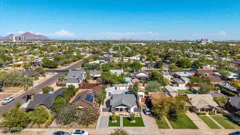 View/Area - 2037 N Mitchell St, Phoenix, AZ 85006 photo 5 of 14