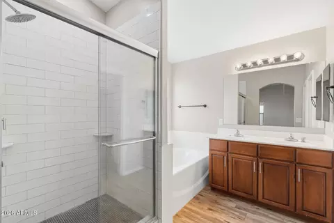 Bath - 4525 S 26th Dr, Phoenix, AZ 85041 photo 1 of 4