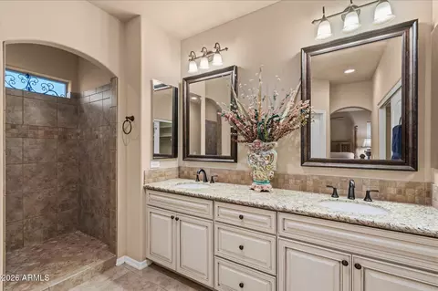 Bath - 4424 E Muriel Dr, Phoenix, AZ 85032 photo 1 of 2