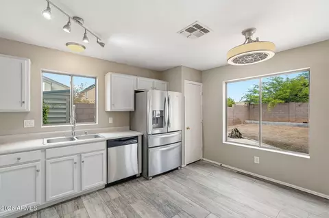 Kitchen - 10826 E Azalea Ave, Mesa, AZ 85208 photo 4 of 4