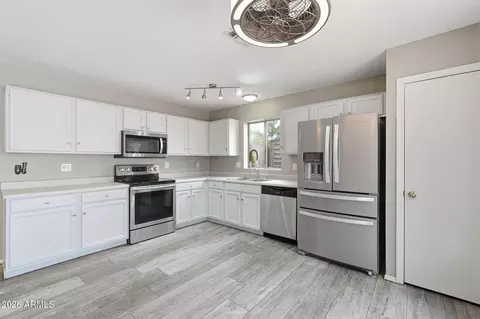 Kitchen - 10826 E Azalea Ave, Mesa, AZ 85208 photo 1 of 4