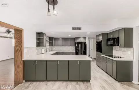 Kitchen - 1178 S Ocotillo Dr, Apache Junction, AZ 85120 photo 4 of 4
