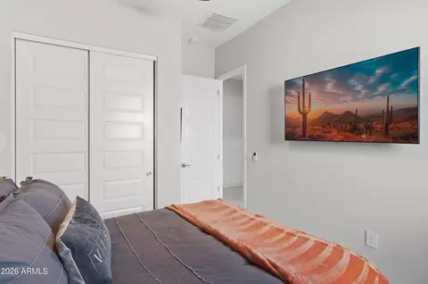 Bedroom - 6032 E Lone Cactus Dr, Phoenix, AZ 85054 photo 8 of 8