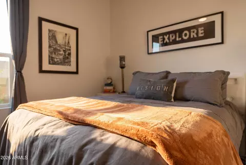 Bedroom - 6032 E Lone Cactus Dr, Phoenix, AZ 85054 photo 7 of 8