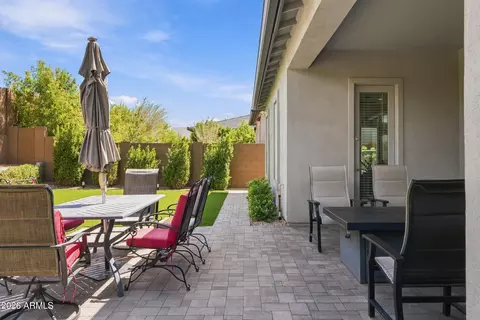 Exterior - 6032 E Lone Cactus Dr, Phoenix, AZ 85054 photo 6 of 7