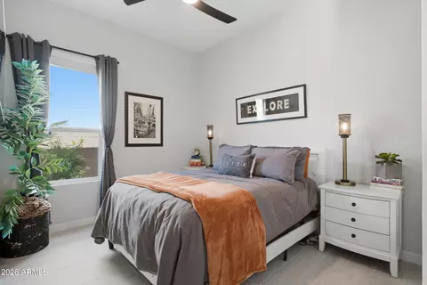 Bedroom - 6032 E Lone Cactus Dr, Phoenix, AZ 85054 photo 6 of 8