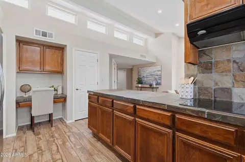 Kitchen - 4615 E Monte Way, Phoenix, AZ 85044 photo 3 of 5