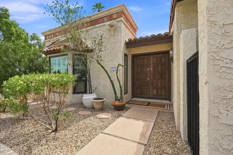Exterior - 4615 E Monte Way, Phoenix, AZ 85044 photo 3 of 9