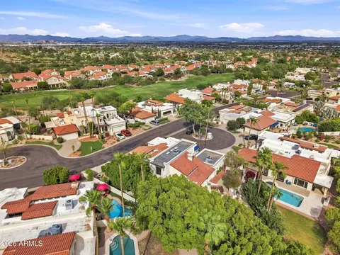 View/Area - 4615 E Monte Way, Phoenix, AZ 85044 photo 2 of 7