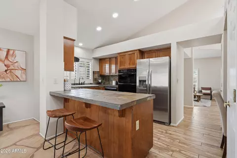Kitchen - 4615 E Monte Way, Phoenix, AZ 85044 photo 1 of 5