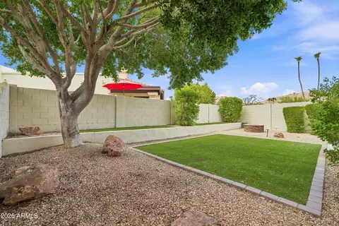 Exterior - 4615 E Monte Way, Phoenix, AZ 85044 photo 8 of 9