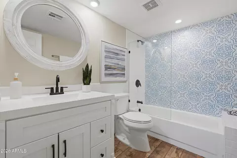 Bath - 4615 E Monte Way, Phoenix, AZ 85044 photo 5 of 5