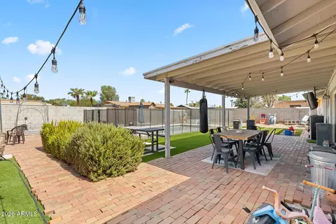 Exterior - 3318 W Pershing Ave, Phoenix, AZ 85029 photo 6 of 11