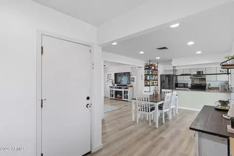 Entry Way - 3318 W Pershing Ave, Phoenix, AZ 85029 photo 1 of 1