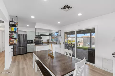 Dining - 3318 W Pershing Ave, Phoenix, AZ 85029 photo 3 of 6