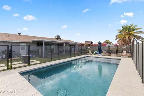 Exterior - 3318 W Pershing Ave, Phoenix, AZ 85029 photo 10 of 11
