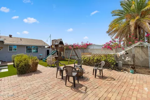 Exterior - 3318 W Pershing Ave, Phoenix, AZ 85029 photo 7 of 11