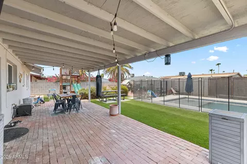 Exterior - 3318 W Pershing Ave, Phoenix, AZ 85029 photo 4 of 11