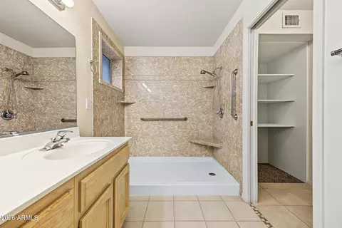 Bath - 7927 E Naranja Ave, Mesa, AZ 85209 photo 3 of 6